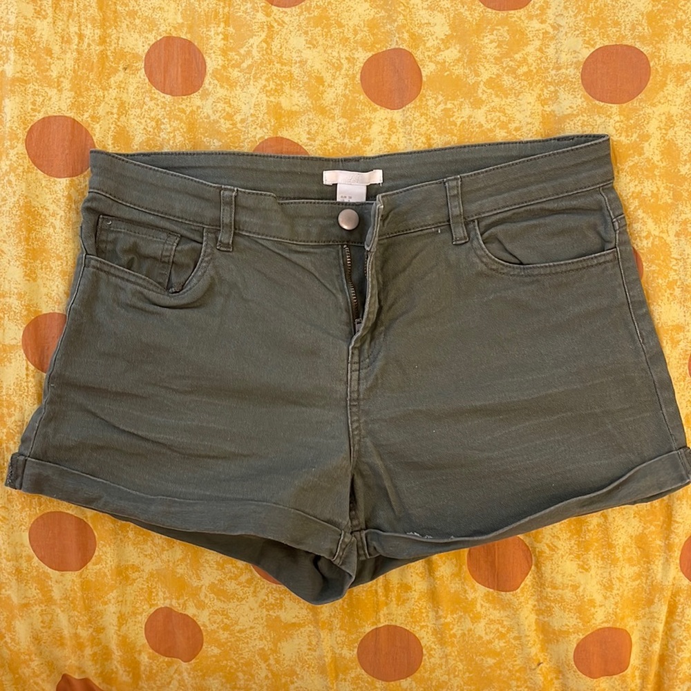 H&M Women’s Dark Green Shorts